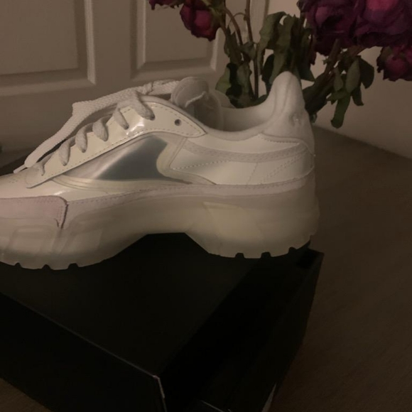 Shoes - Picture 3 of 3